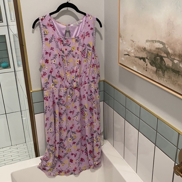 Collective Concepts Dresses & Skirts - Collective concepts lavender floral dress XL
